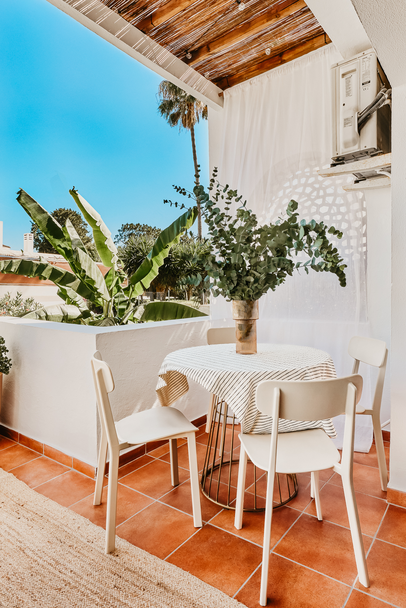 Terrace Dining Table