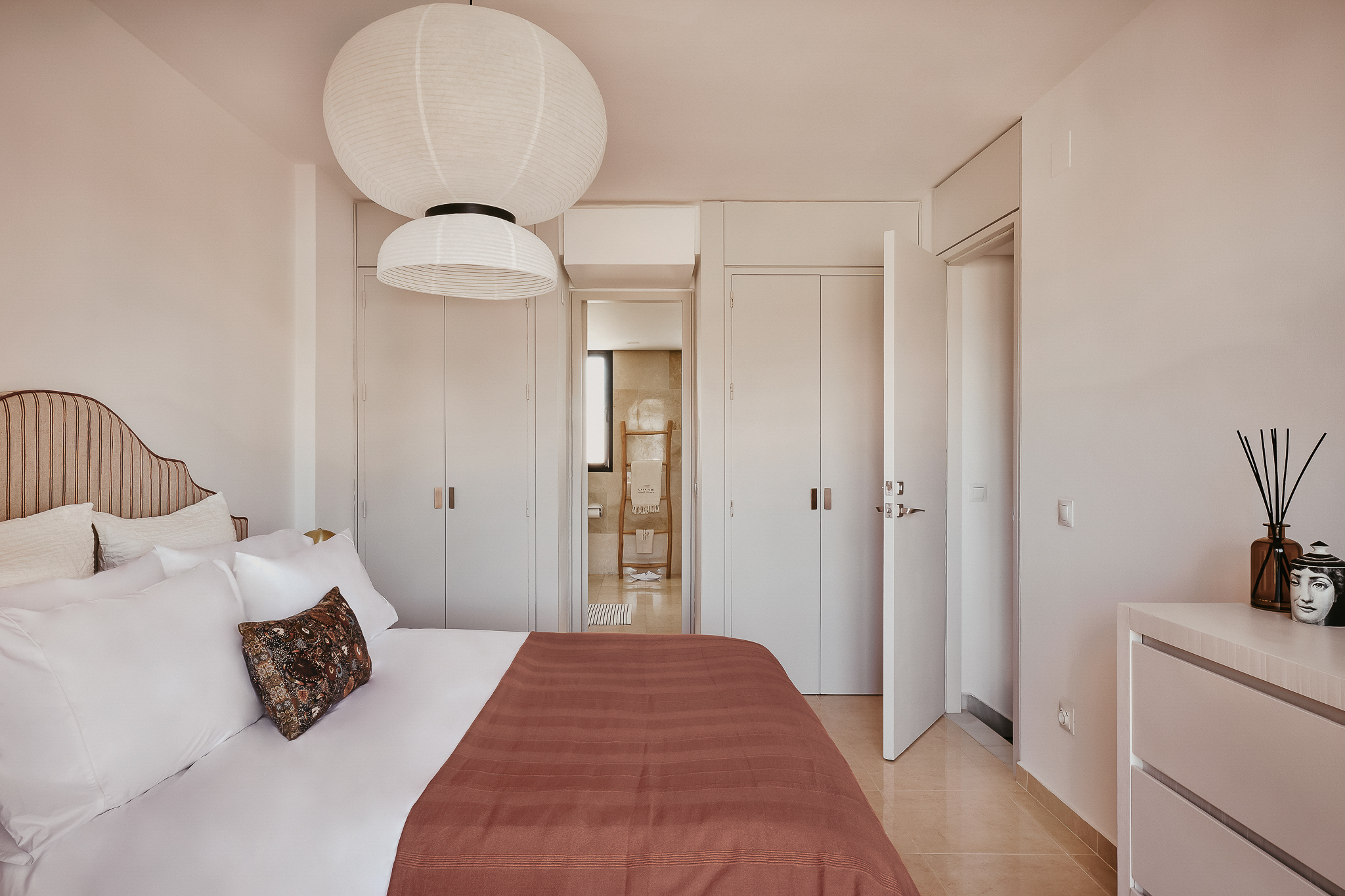 Bedroom & Wardrobes