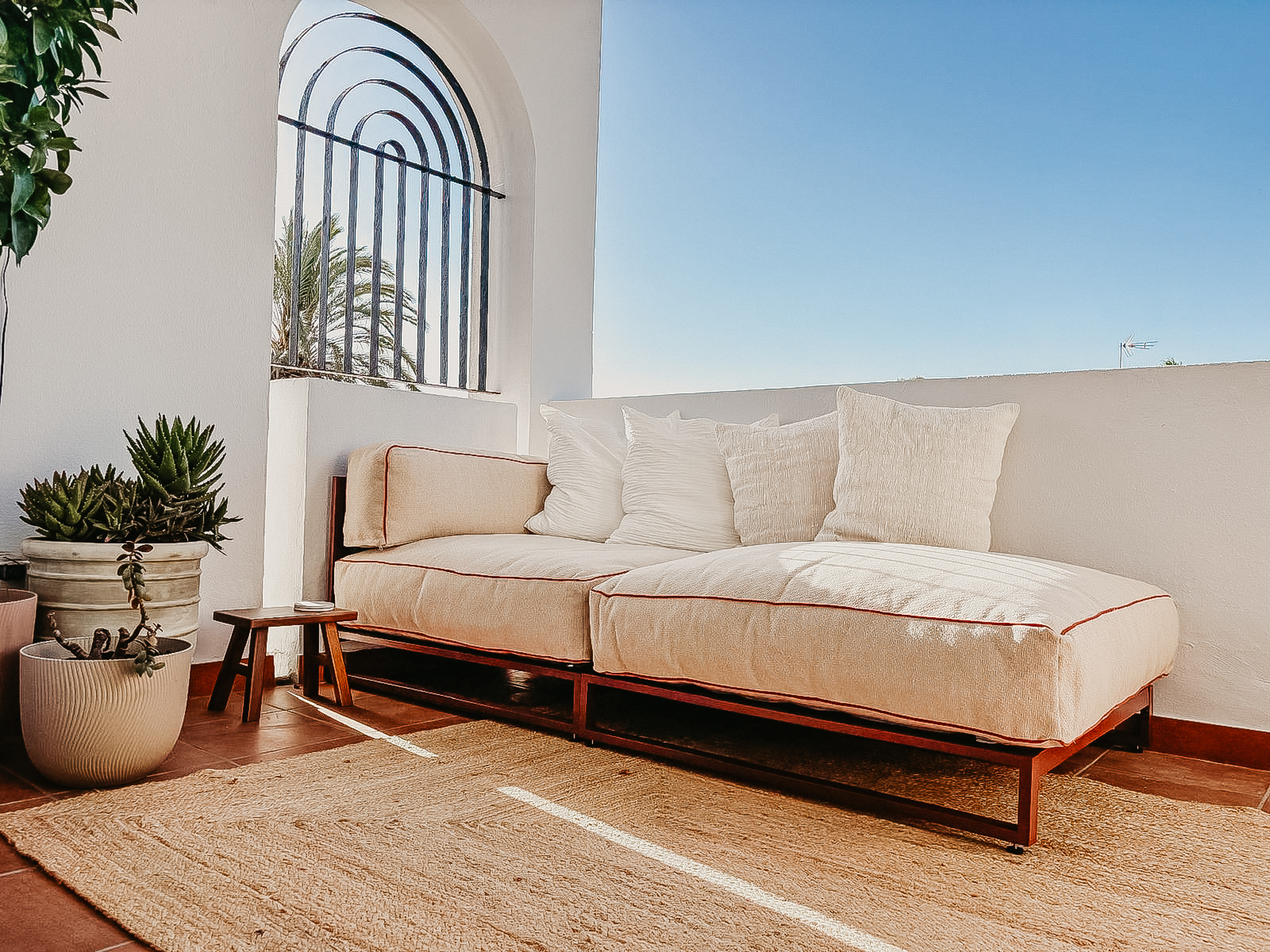 Terrace Dining Table